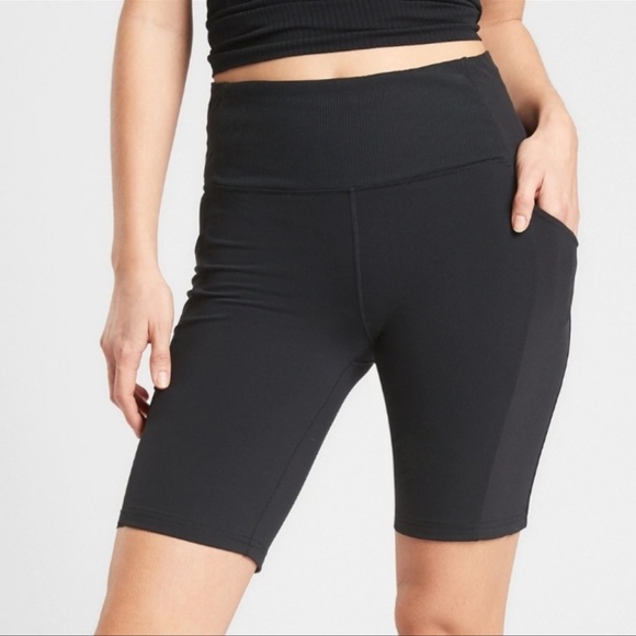 Athleta Excursion Hybrid 9" Black Biker Shorts XS - Picture 1 of 9